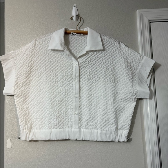 Self Contrast white bubble fabric pullover top. Button front. Size S - Picture 5 of 15